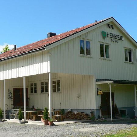 Henseid Skole Apartment Hennseid Luaran gambar